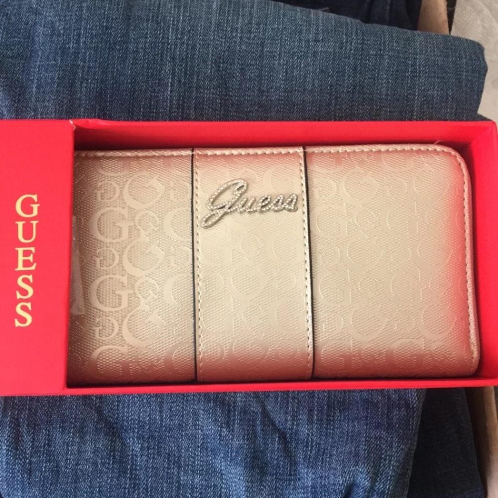 Guess wallet